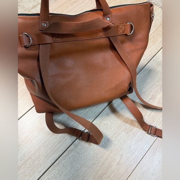 PacaPod Saunton Convertible Diaper Bag - Picture 6 of 12